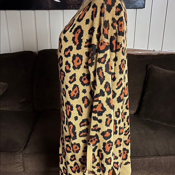 Lucky & Blessed • Women • Safari Design • Large • Brown/ Black •Tunic Sweater - Picture 10 of 16